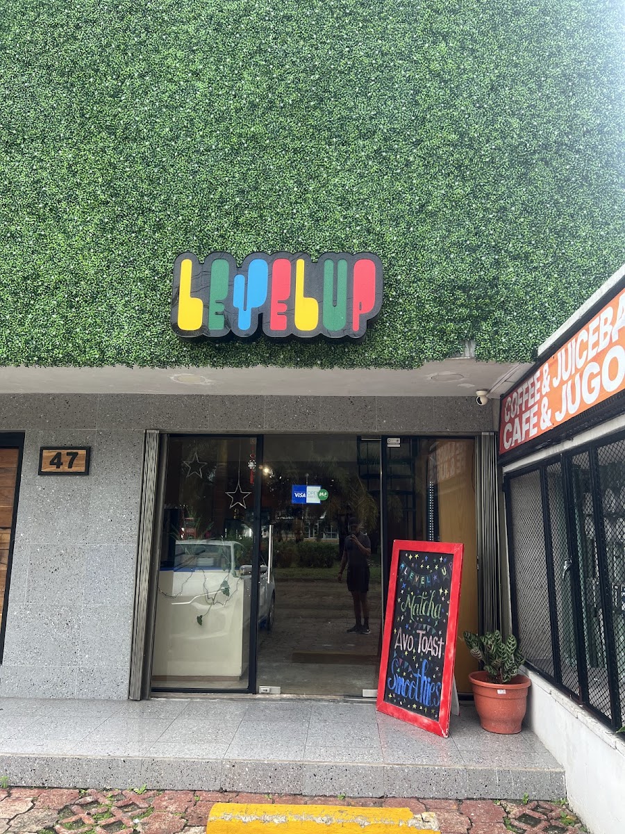 Level Up Cafe & Smoothies